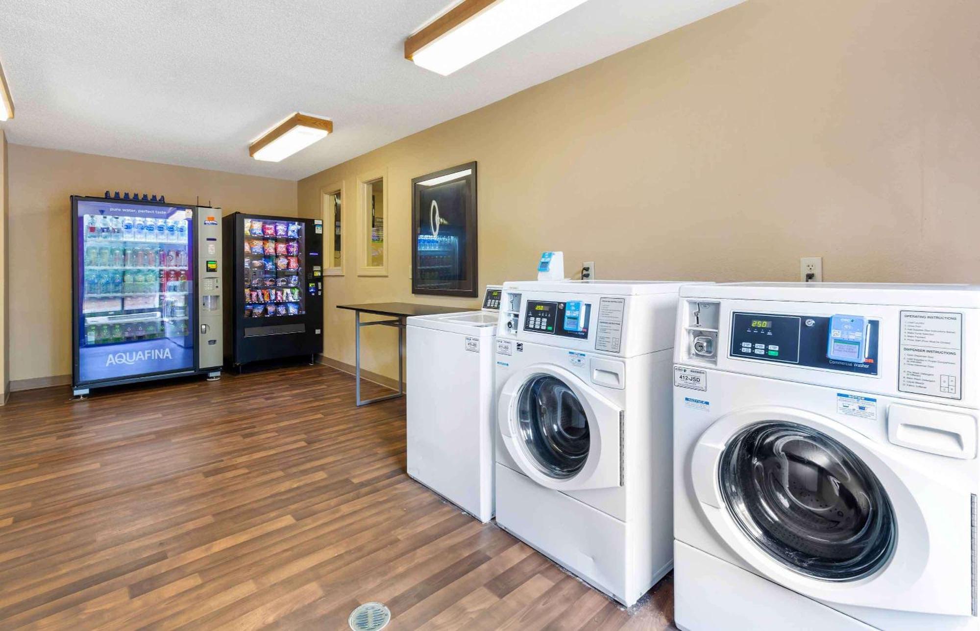 Extended Stay America Select Suites - Raleigh - Cary - Regency Parkway South Luaran gambar